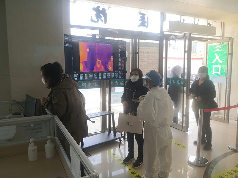 人臉識(shí)別測溫儀