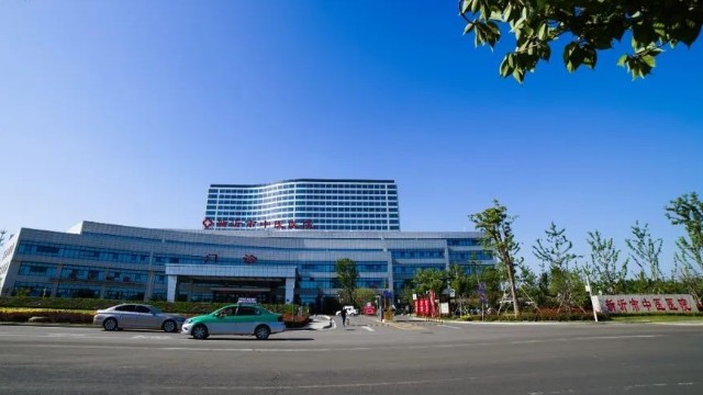 更換智能熱成像測(cè)溫安檢門，徐州新沂市中醫(yī)醫(yī)院疫情防控安檢新升級(jí)