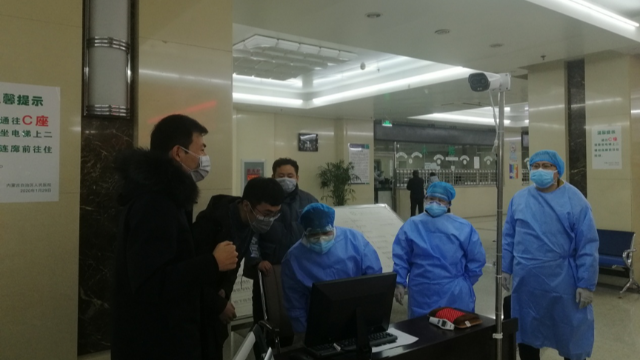 熱成像人臉識別測溫儀減輕人流高聚集地測溫壓力，輔助醫(yī)院防疫排查