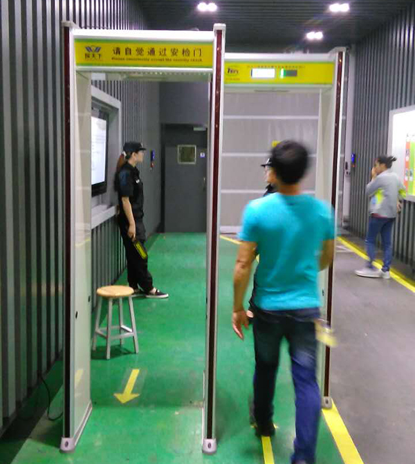 金屬探測(cè)門
